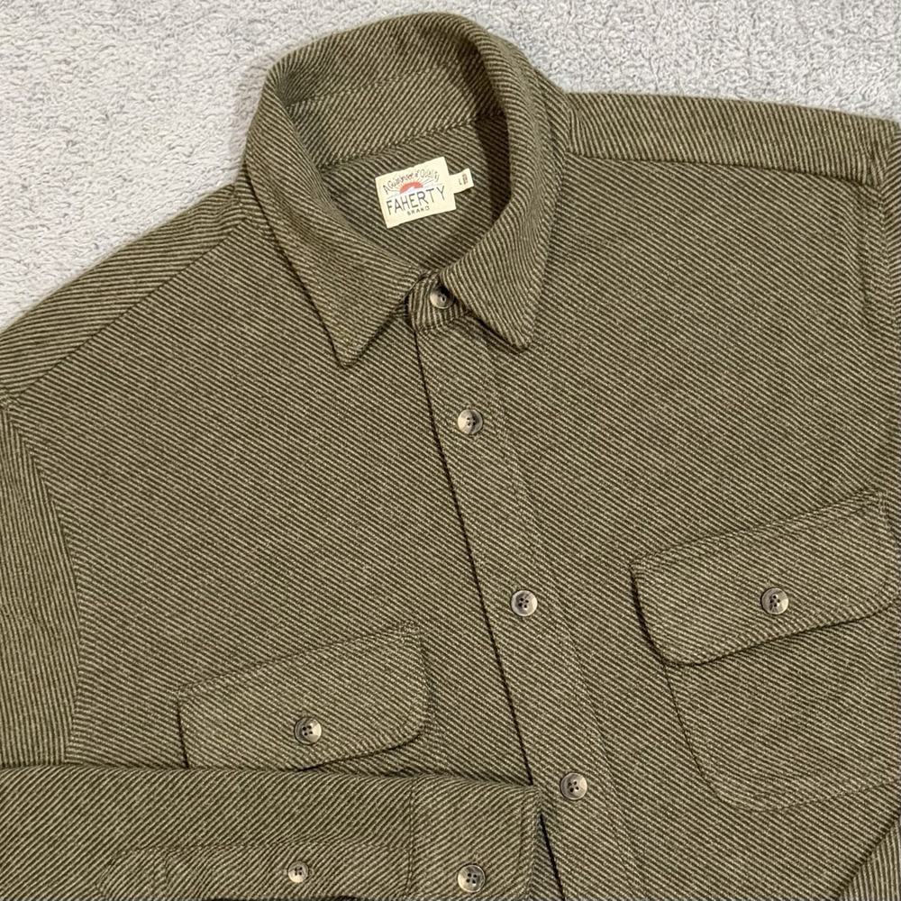Faherty Legend™ Sweater Shirt Men's Large Twill Forest Green Button Up Flannel